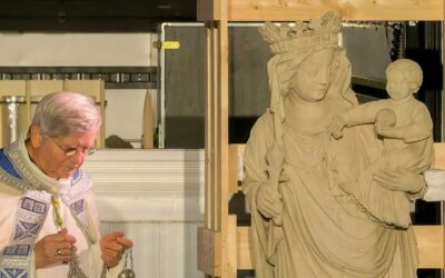 Blog Notre-Dame de Paris : La Vierge à l’enfant Sculpture Gothique Tardive